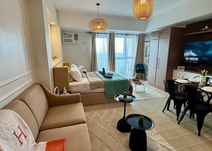 Apartment Luxury Staycation | Venice W/ Balcony Near Bgc